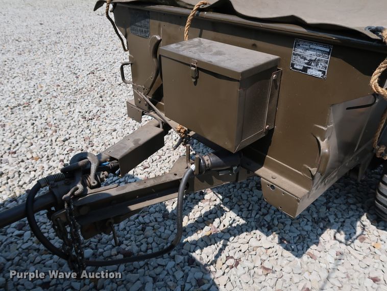 image for item KQ9829 1953 Willy's Jeep M38A1  SUV