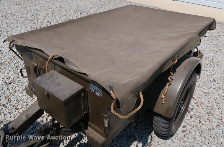 image for item KQ9829 1953 Willy's Jeep M38A1  SUV