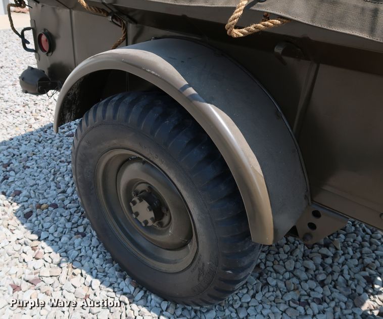 image for item KQ9829 1953 Willy's Jeep M38A1  SUV