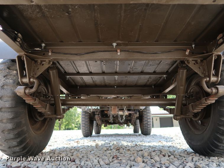 image for item KQ9829 1953 Willy's Jeep M38A1  SUV