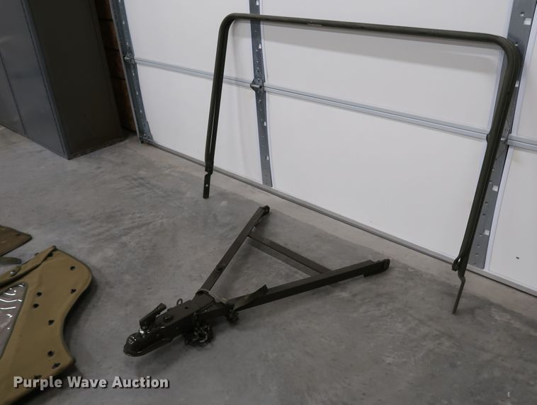 image for item KQ9829 1953 Willy's Jeep M38A1  SUV