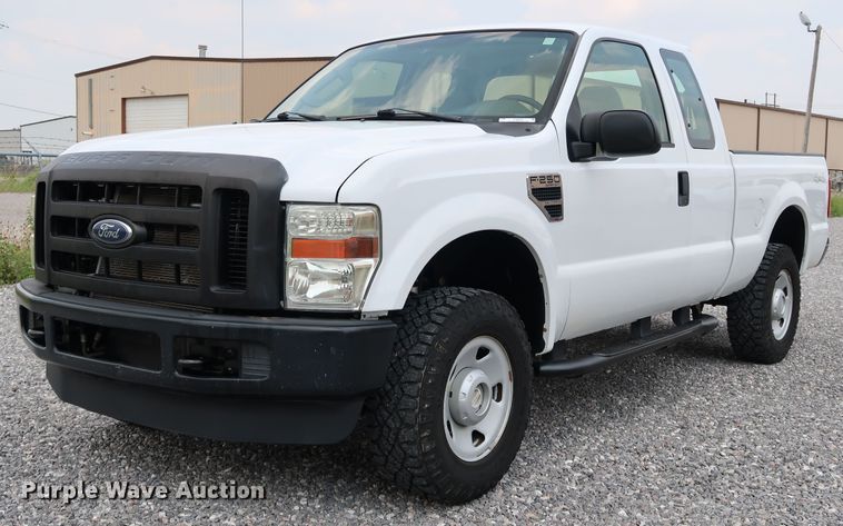 image for item KQ9832 2008 Ford F250  Super Duty XL  SuperCab pickup truck