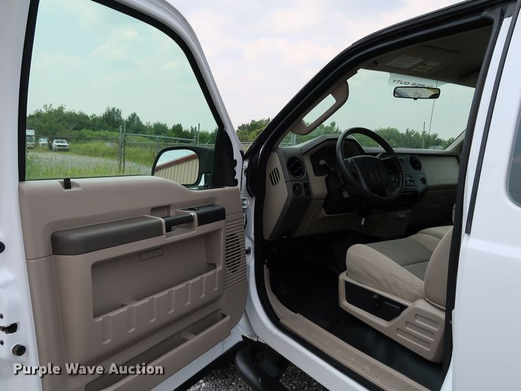 image for item KQ9832 2008 Ford F250  Super Duty XL  SuperCab pickup truck