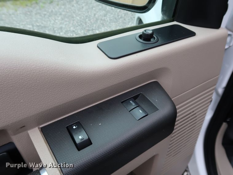 image for item KQ9832 2008 Ford F250  Super Duty XL  SuperCab pickup truck