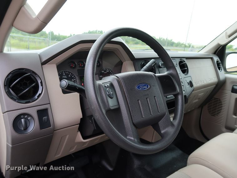 image for item KQ9832 2008 Ford F250  Super Duty XL  SuperCab pickup truck