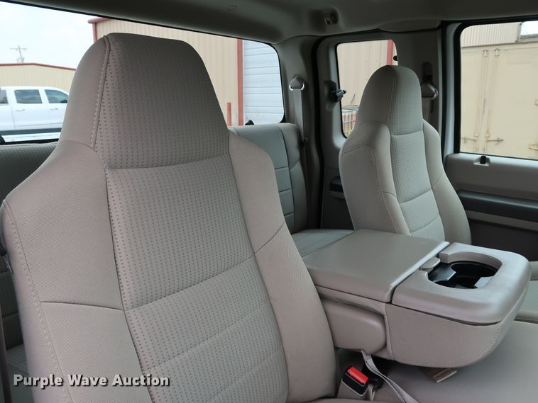 image for item KQ9832 2008 Ford F250  Super Duty XL  SuperCab pickup truck