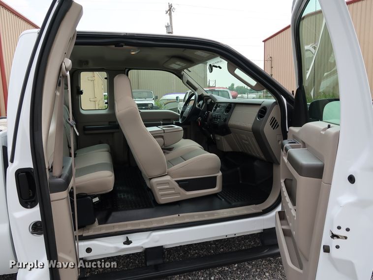 image for item KQ9832 2008 Ford F250  Super Duty XL  SuperCab pickup truck