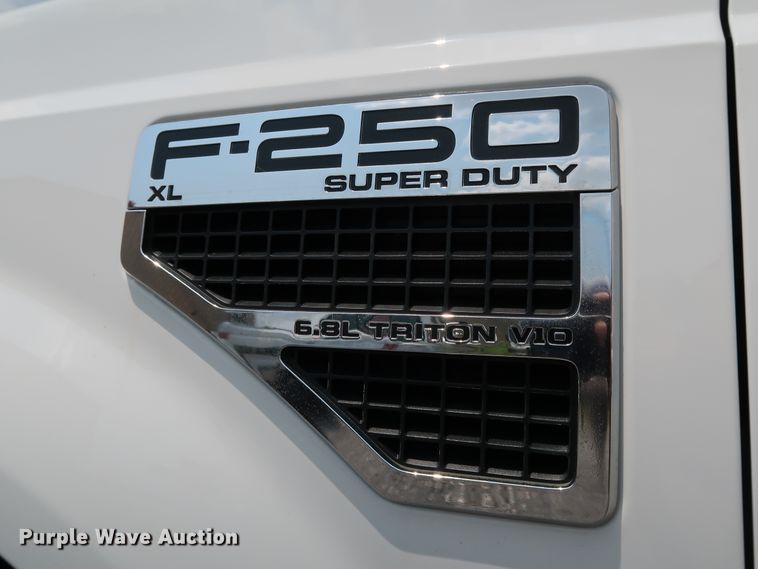 image for item KQ9832 2008 Ford F250  Super Duty XL  SuperCab pickup truck