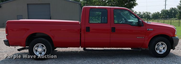 image for item KQ9840 2003 Ford F250  Super Duty XL  Crew Cab pickup truck