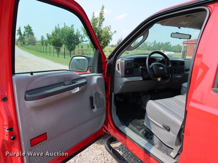 image for item KQ9840 2003 Ford F250  Super Duty XL  Crew Cab pickup truck