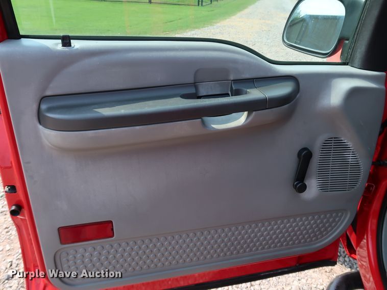 image for item KQ9840 2003 Ford F250  Super Duty XL  Crew Cab pickup truck