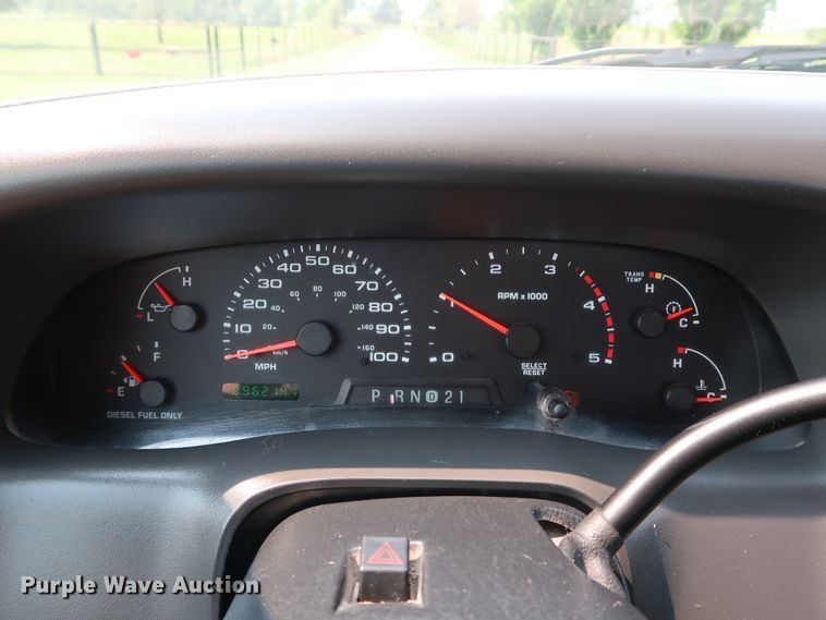 image for item KQ9840 2003 Ford F250  Super Duty XL  Crew Cab pickup truck