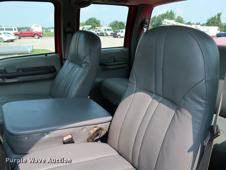 image for item KQ9840 2003 Ford F250  Super Duty XL  Crew Cab pickup truck