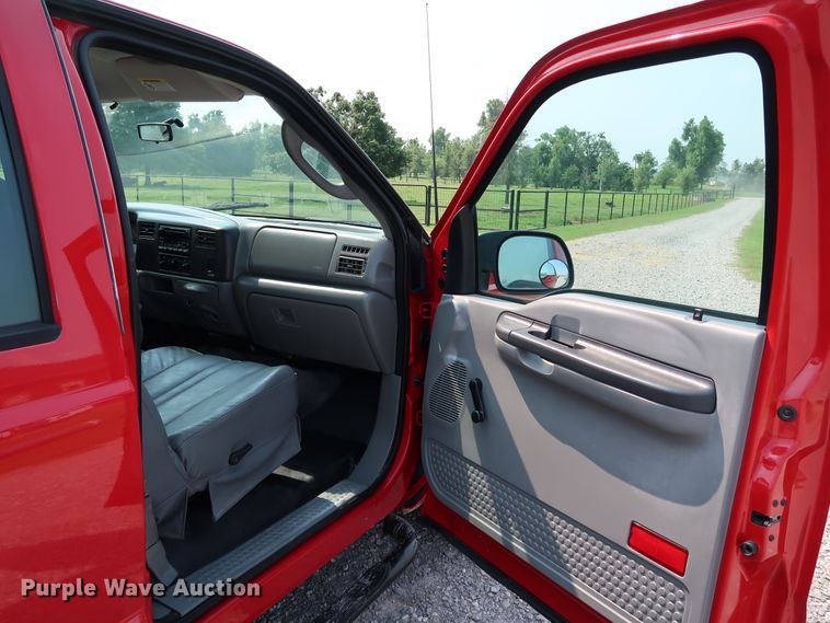 image for item KQ9840 2003 Ford F250  Super Duty XL  Crew Cab pickup truck