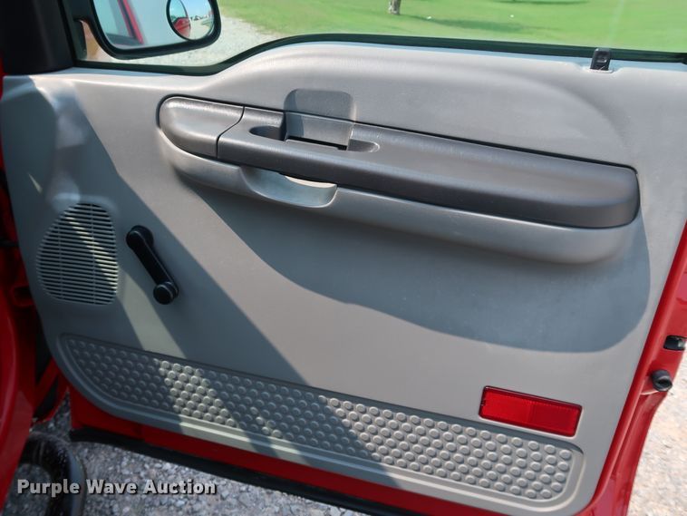 image for item KQ9840 2003 Ford F250  Super Duty XL  Crew Cab pickup truck