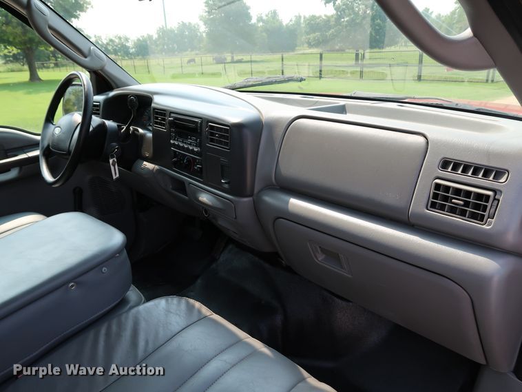 image for item KQ9840 2003 Ford F250  Super Duty XL  Crew Cab pickup truck