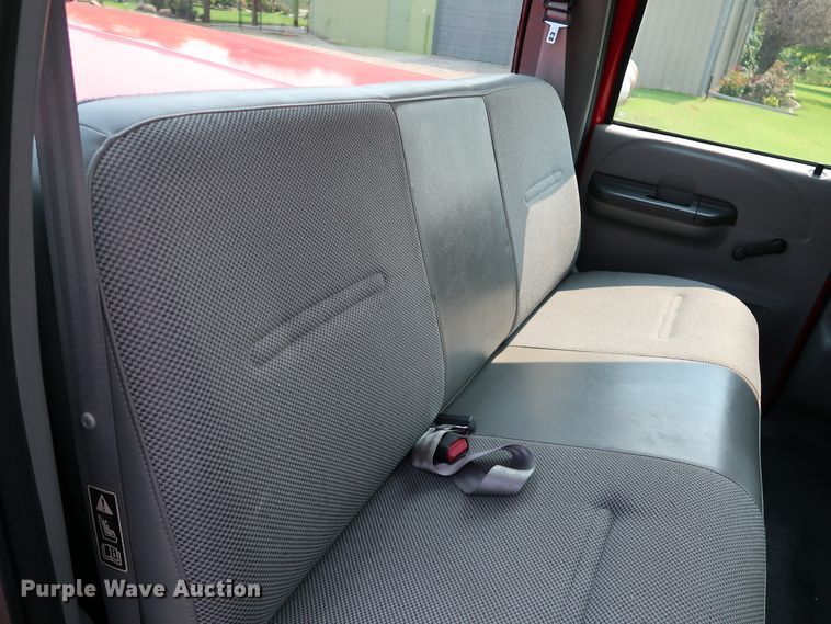 image for item KQ9840 2003 Ford F250  Super Duty XL  Crew Cab pickup truck