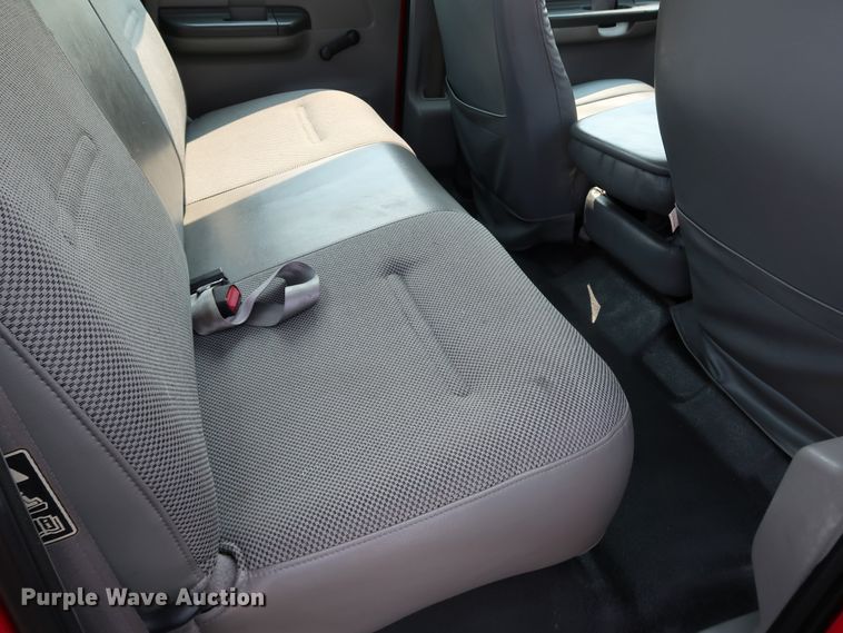 image for item KQ9840 2003 Ford F250  Super Duty XL  Crew Cab pickup truck