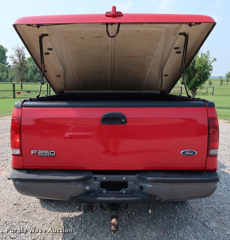 image for item KQ9840 2003 Ford F250  Super Duty XL  Crew Cab pickup truck