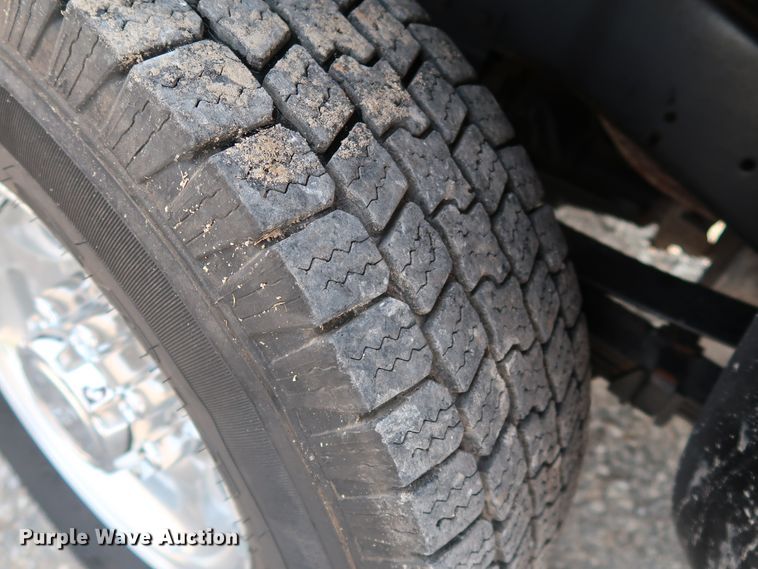 image for item KQ9840 2003 Ford F250  Super Duty XL  Crew Cab pickup truck