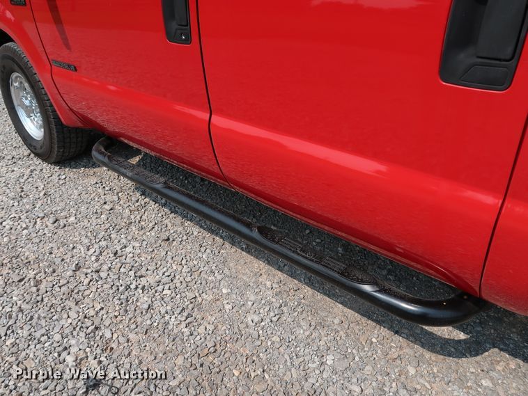 image for item KQ9840 2003 Ford F250  Super Duty XL  Crew Cab pickup truck