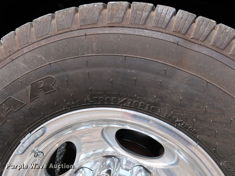 image for item KQ9840 2003 Ford F250  Super Duty XL  Crew Cab pickup truck