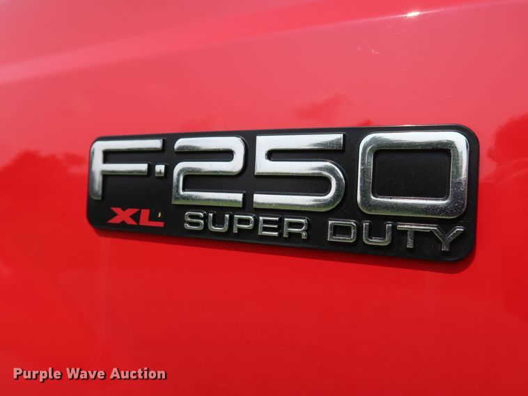 image for item KQ9840 2003 Ford F250  Super Duty XL  Crew Cab pickup truck
