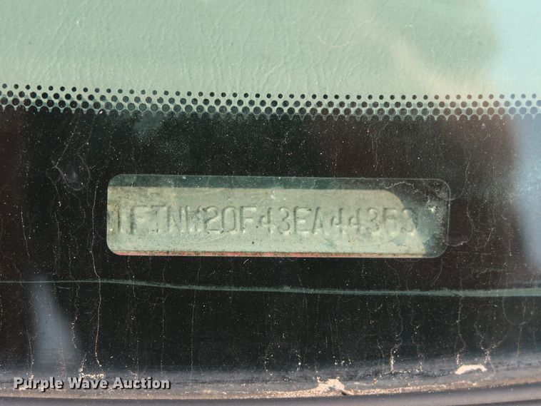 image for item KQ9840 2003 Ford F250  Super Duty XL  Crew Cab pickup truck