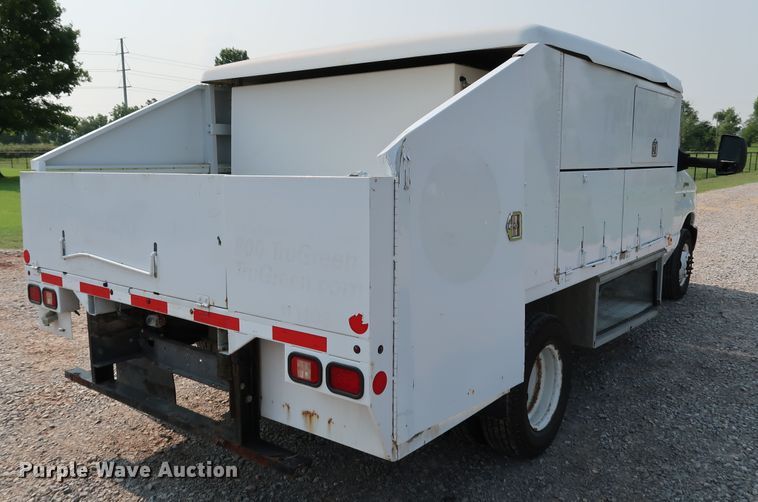 image for item KQ9842 2011 Ford E450 Super Duty  utility van with sprayer