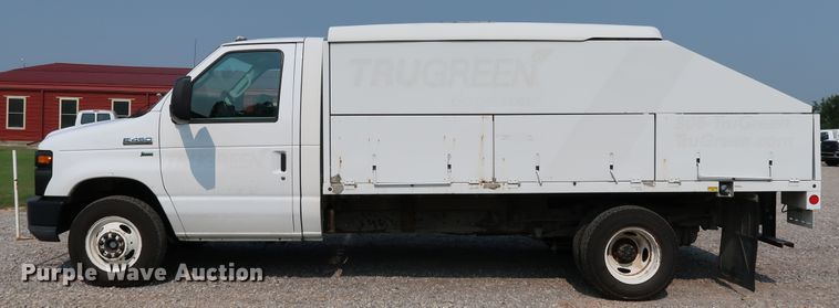 image for item KQ9842 2011 Ford E450 Super Duty  utility van with sprayer