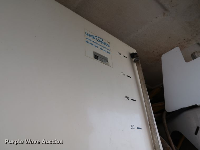 image for item KQ9842 2011 Ford E450 Super Duty  utility van with sprayer