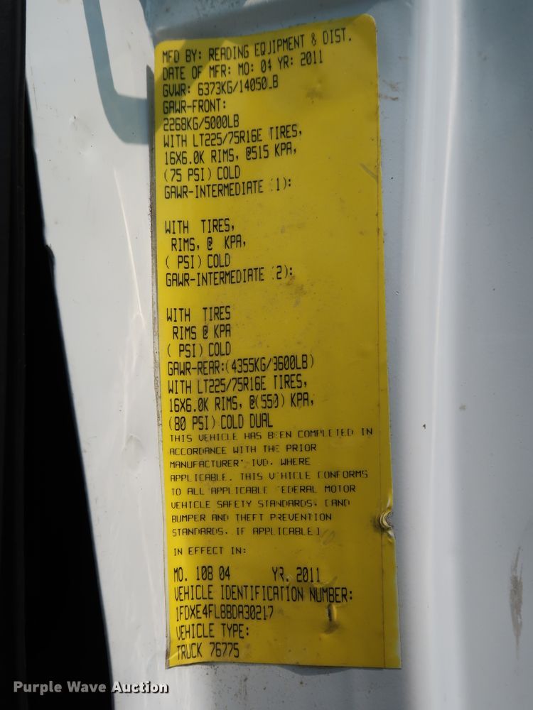 image for item KQ9842 2011 Ford E450 Super Duty  utility van with sprayer