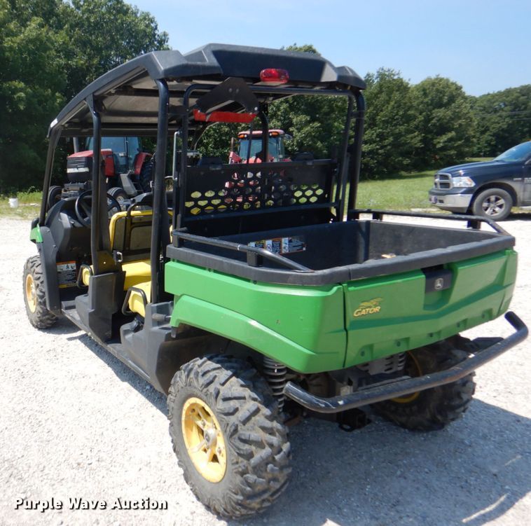 image for item KW9915 2011 John Deere XUV550 S4  utility vehicle