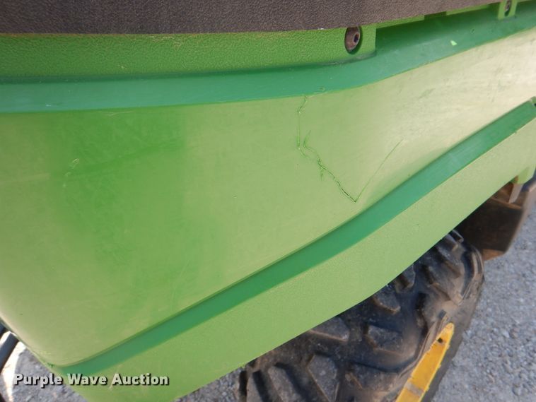 image for item KW9915 2011 John Deere XUV550 S4  utility vehicle