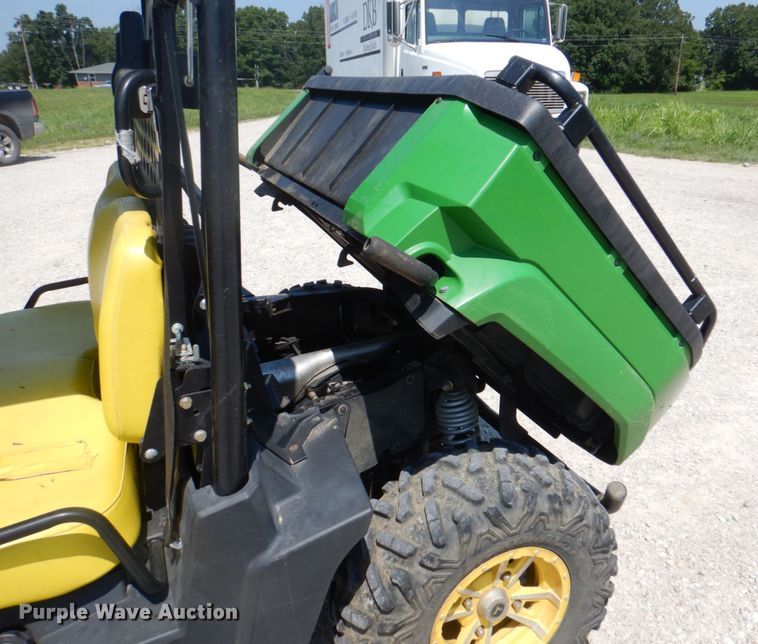 image for item KW9915 2011 John Deere XUV550 S4  utility vehicle