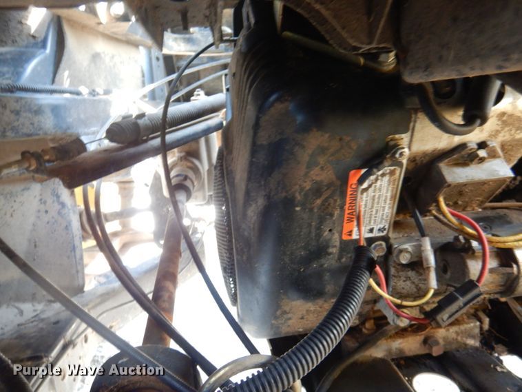 image for item KW9915 2011 John Deere XUV550 S4  utility vehicle