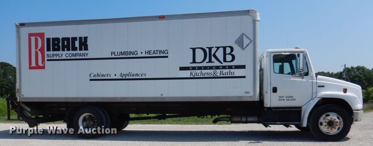 image for item KW9916 1996 Freightliner FL70  box truck