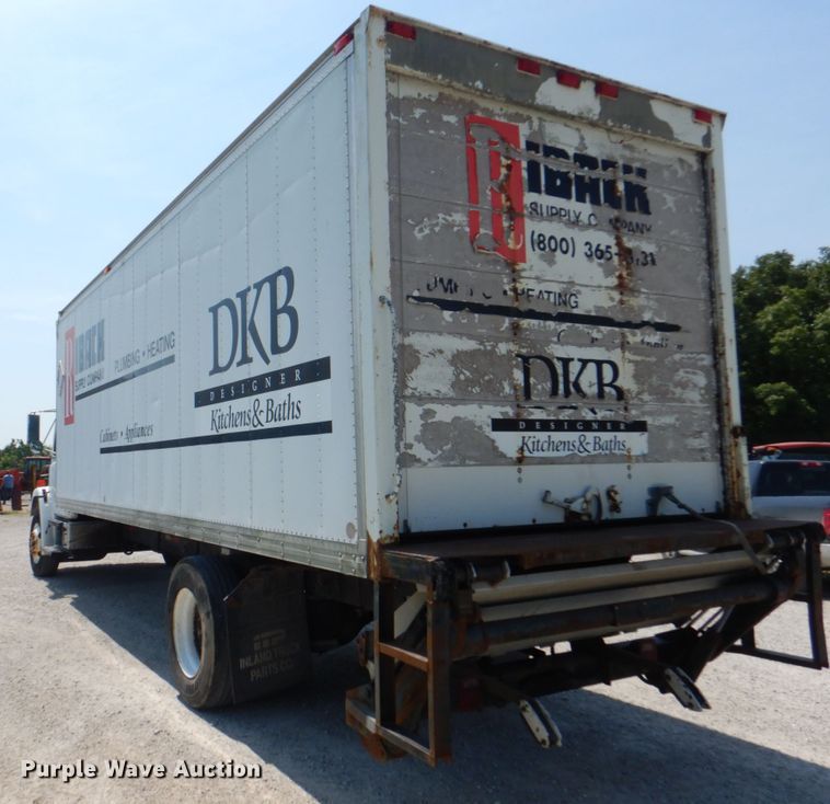 image for item KW9916 1996 Freightliner FL70  box truck
