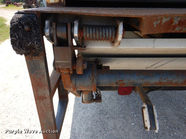 image for item KW9916 1996 Freightliner FL70  box truck