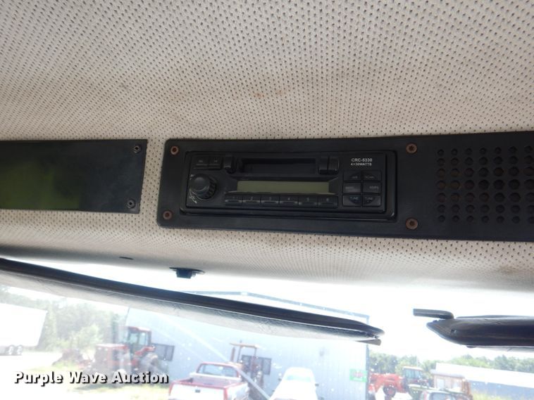 image for item KW9916 1996 Freightliner FL70  box truck