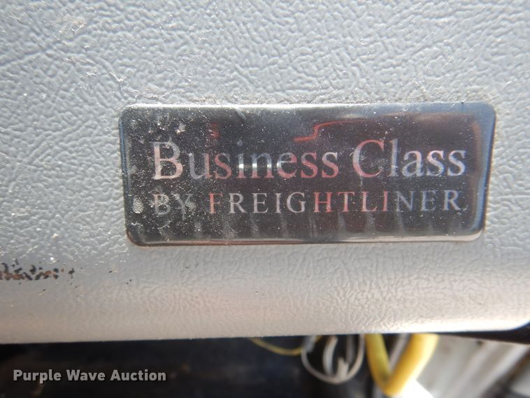 image for item KW9916 1996 Freightliner FL70  box truck