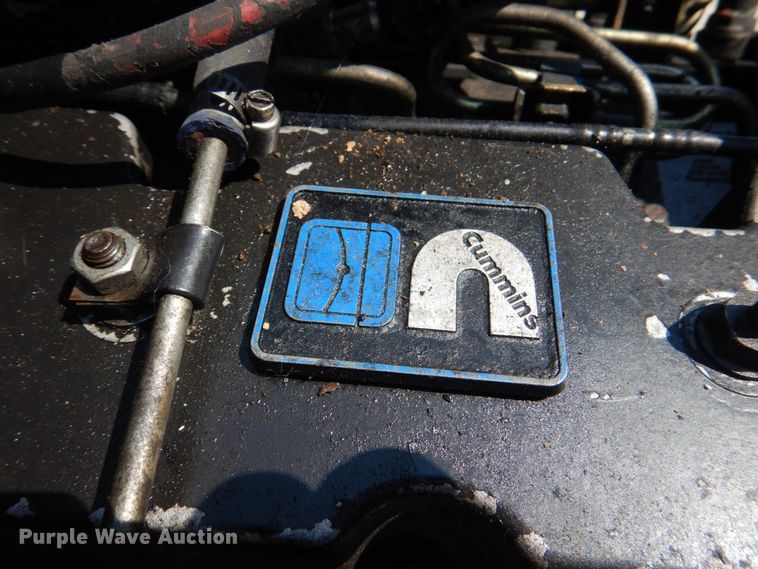 image for item KW9916 1996 Freightliner FL70  box truck