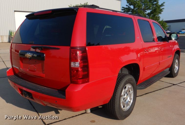 image for item KW9917 2007 Chevrolet Suburban LT  SUV