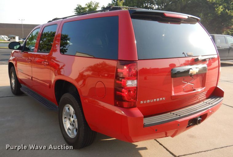 image for item KW9917 2007 Chevrolet Suburban LT  SUV