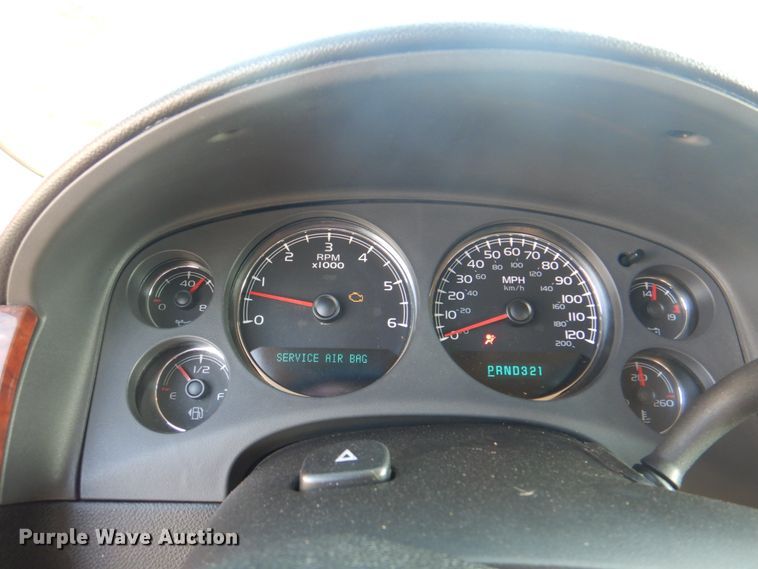 image for item KW9917 2007 Chevrolet Suburban LT  SUV