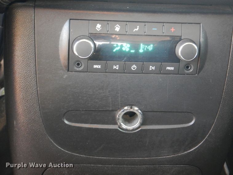 image for item KW9917 2007 Chevrolet Suburban LT  SUV