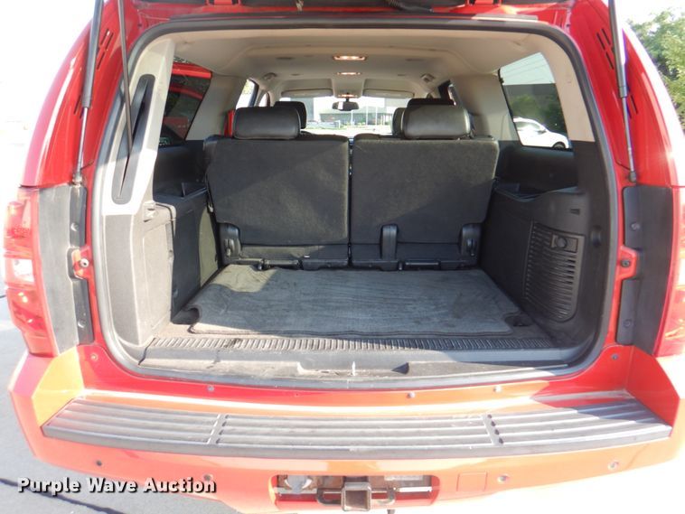 image for item KW9917 2007 Chevrolet Suburban LT  SUV