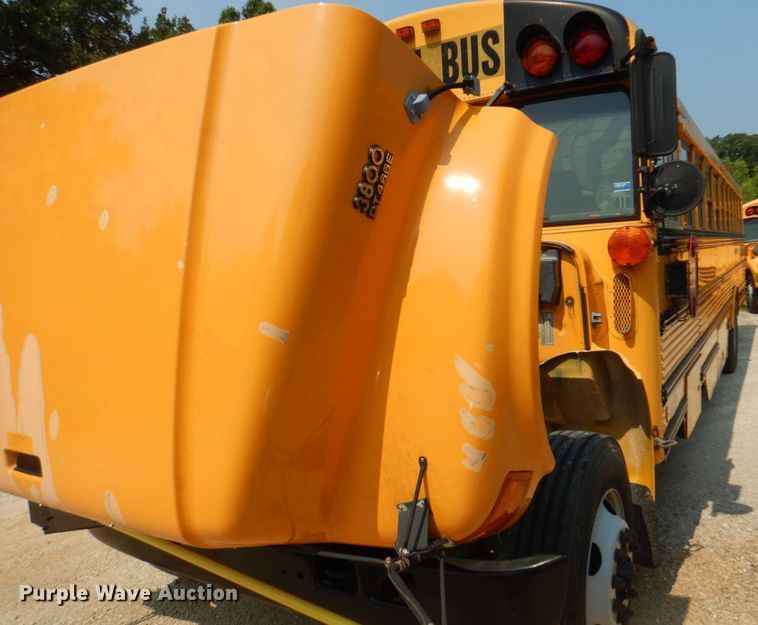 image for item KW9942 1999 International 3800  school bus