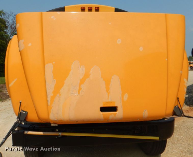 image for item KW9942 1999 International 3800  school bus