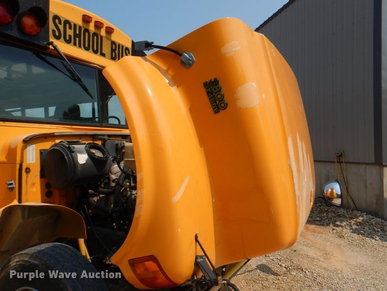 image for item KW9942 1999 International 3800  school bus